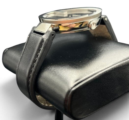 Gucci Interlocking G Menโs Watch , Black Leather Strap
