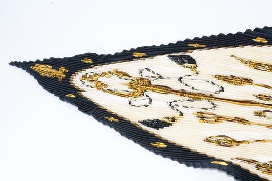 Hermès Les Clés Plissé Silk Scarf – 125 × 125 cm