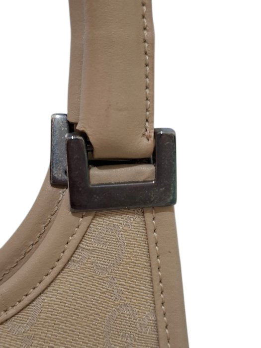 Sac à bandoulière Jackie de Gucci, couleur crème