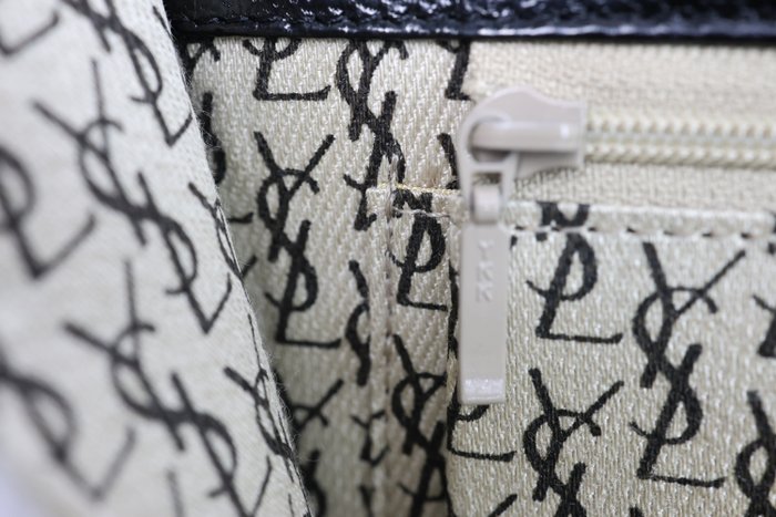 Yves Saint Laurent Black Y Logo Lizard Embossed Leather Shoulder Bag – 2-Way Clutch