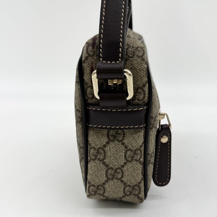 Gucci GG Supreme Front-Zip Crossbody Bag – Beige & Brown