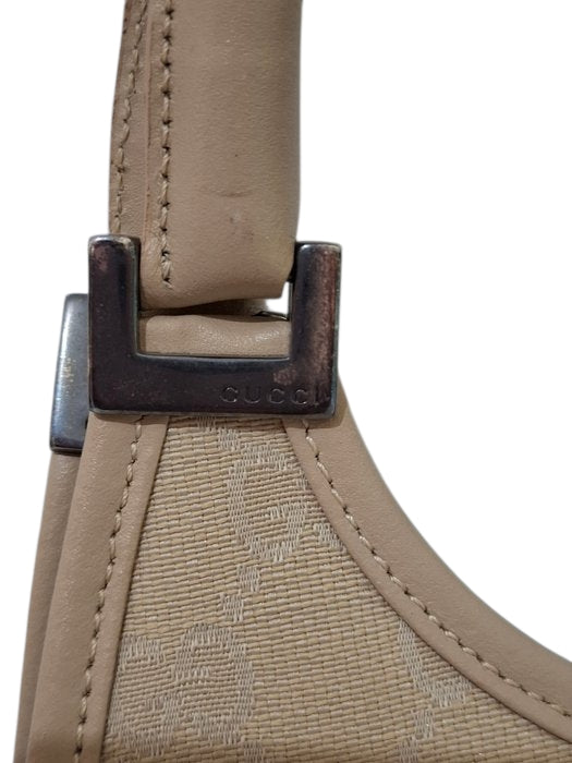 Sac à bandoulière Jackie de Gucci, couleur crème