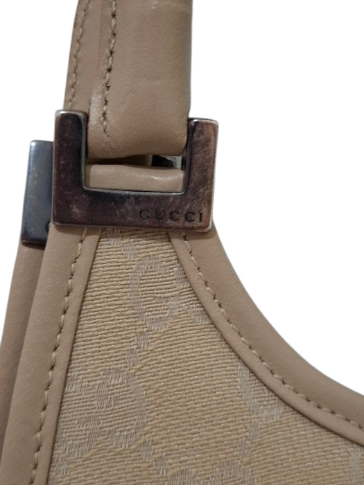 Sac à bandoulière Jackie de Gucci, couleur crème