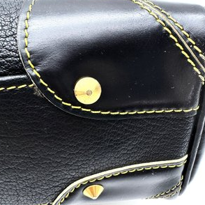 Louis Vuitton Suhali L’Essentiel Shoulder Bag – Noir Black Leather