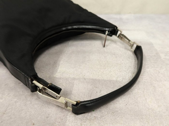 Gucci Black Nylon and Leather Shoulder Bag
