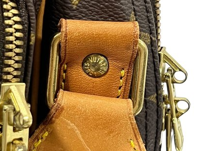 Louis Vuitton Monogram Reporter GM Shoulder Bag – Brown