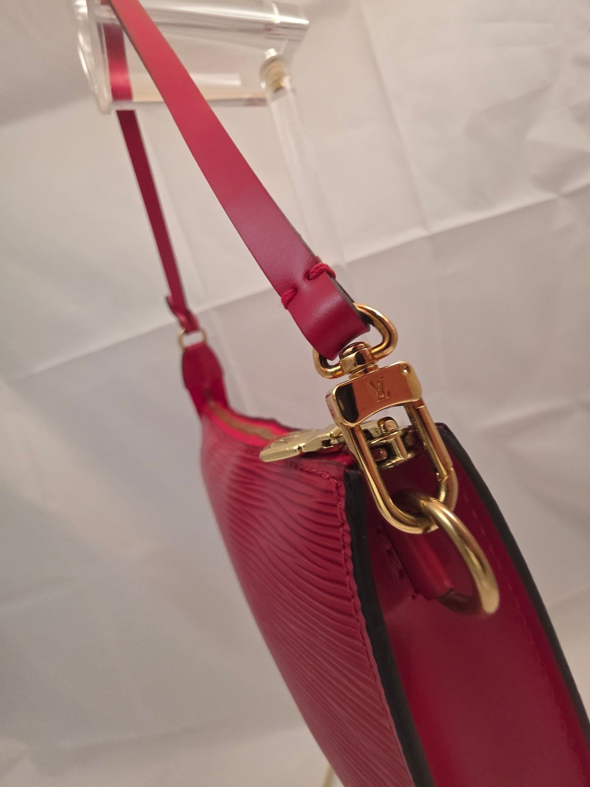 Louis Vuitton Castilian Red Epi Leather Pochette Accessoire
