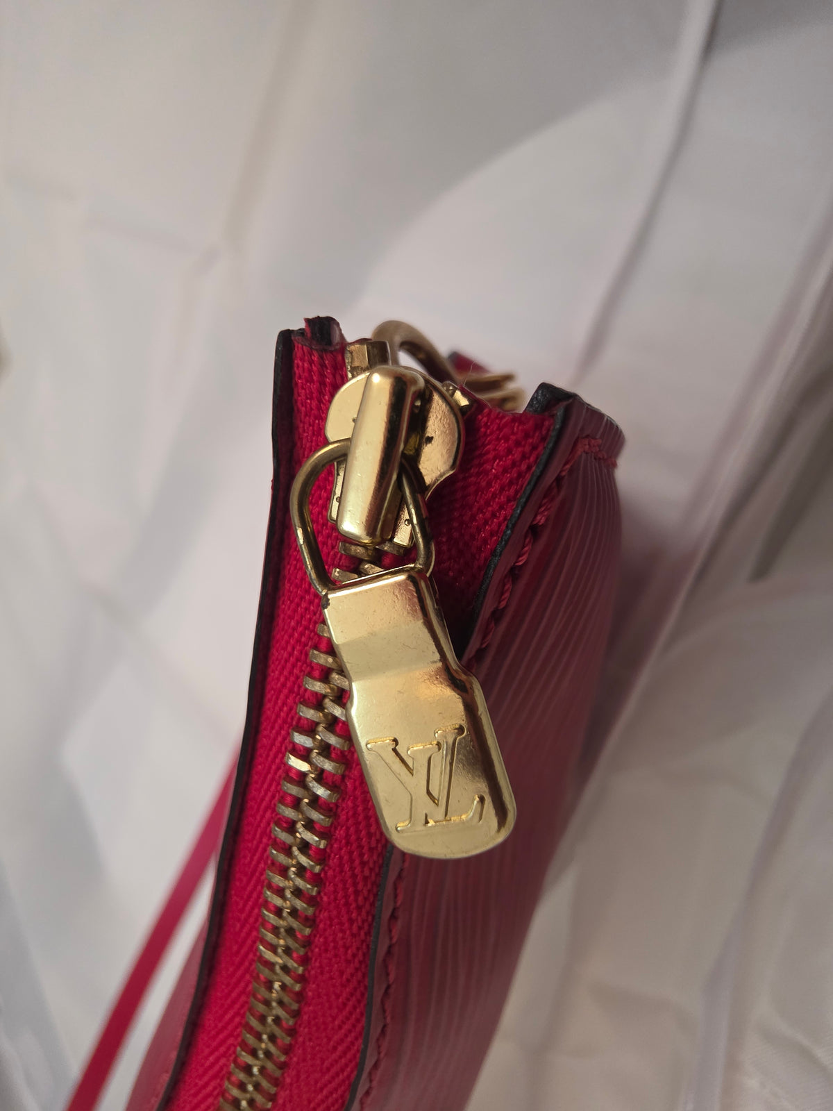 Louis Vuitton Castilian Red Epi Leather Pochette Accessoire