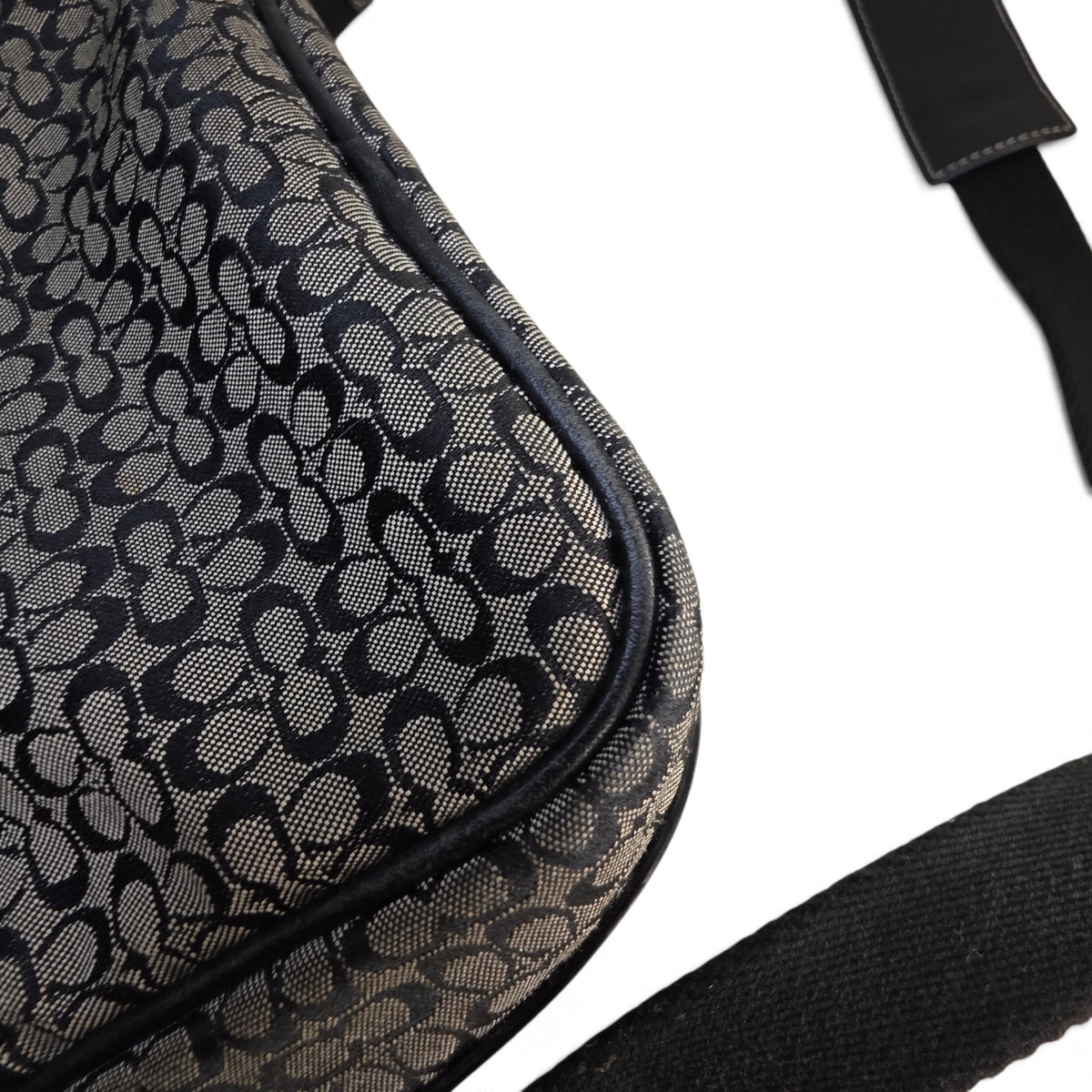 Coach Signature Canvas Crossbody Shoulder Bag – Style 4274