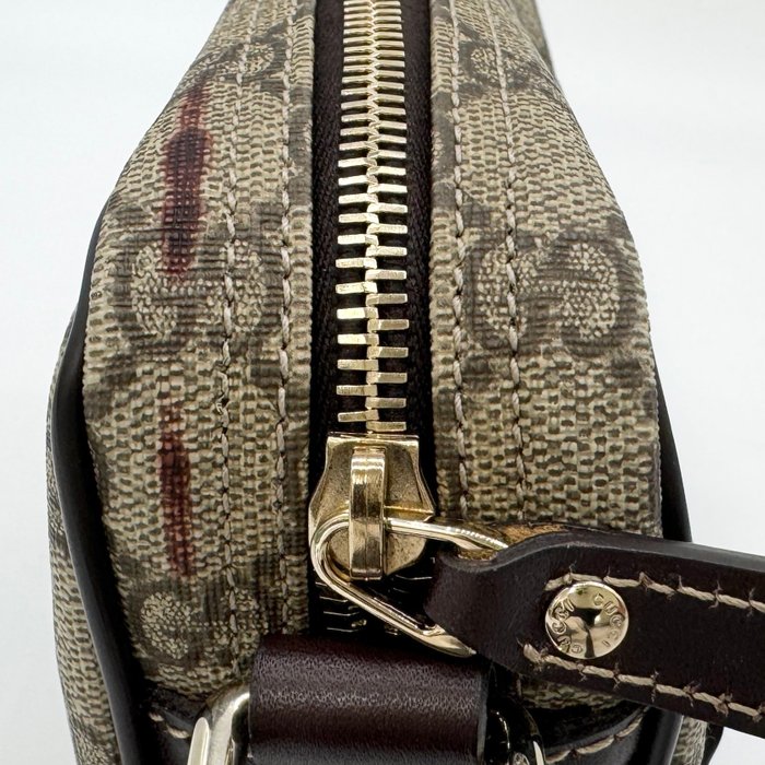 Gucci GG Supreme Front-Zip Crossbody Bag – Beige & Brown