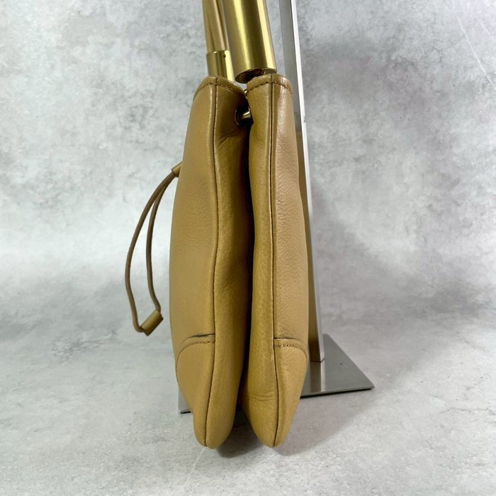 Gucci Mustard Leather Shoulder Bag — Style Code 108964