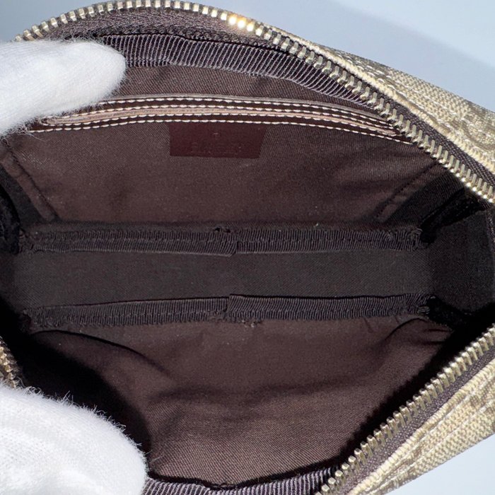 Gucci GG Supreme Front-Zip Crossbody Bag – Beige & Brown