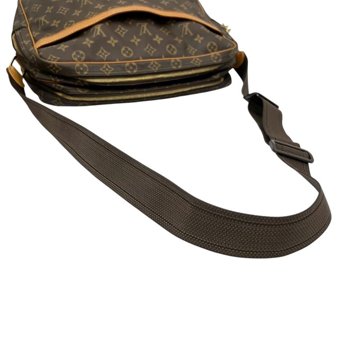 Louis Vuitton Monogram Reporter GM Shoulder Bag – Brown