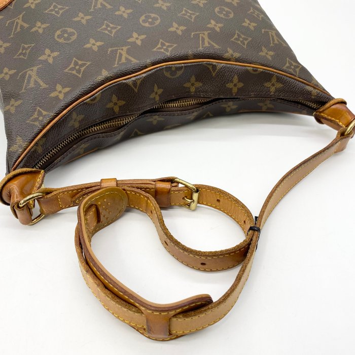 Louis Vuitton Boulogne Monogram Shoulder Bag – Brown Canvas