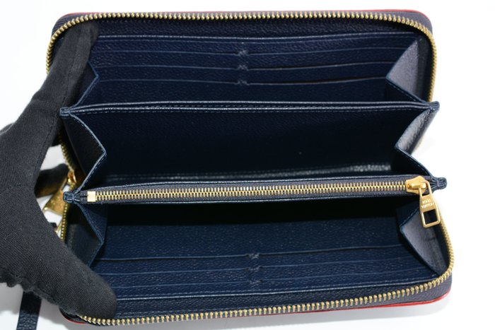 Louis Vuitton Zippy Wallet in Blue Empreinte Leather