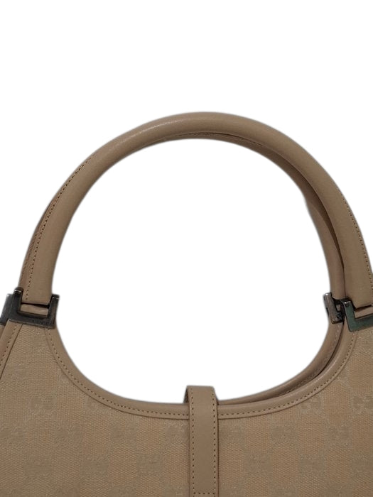 Sac à bandoulière Jackie de Gucci, couleur crème