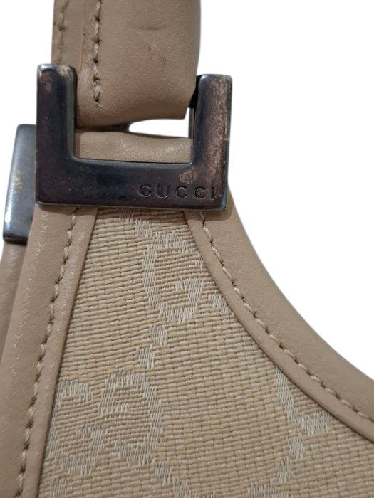 Sac à bandoulière Jackie de Gucci, couleur crème