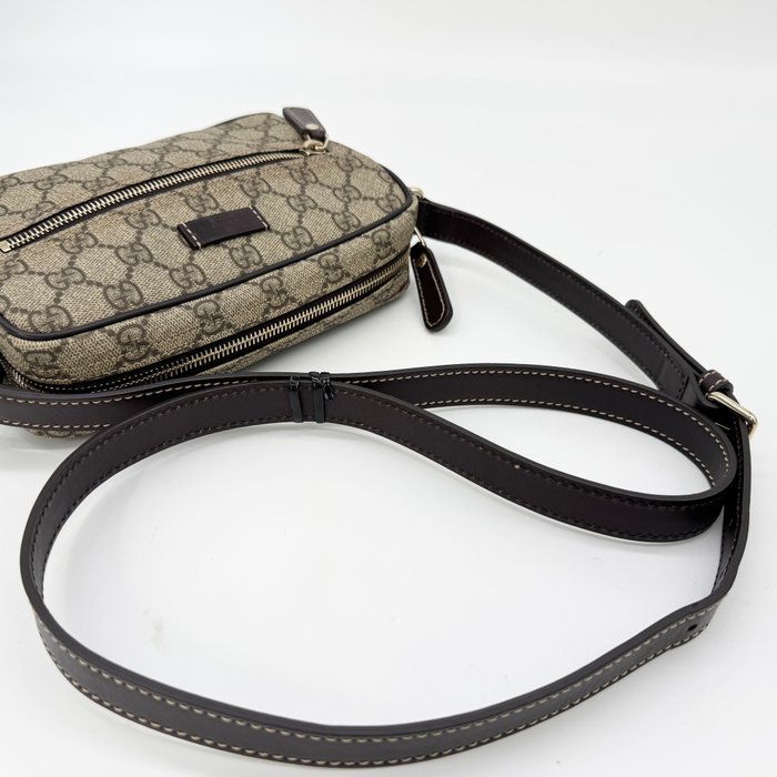 Gucci GG Supreme Front-Zip Crossbody Bag – Beige & Brown