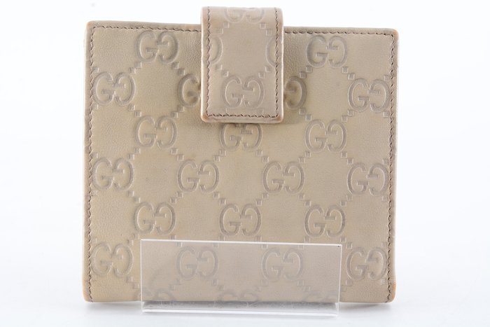 Gucci Guccissima Leather Wallet in Beige
