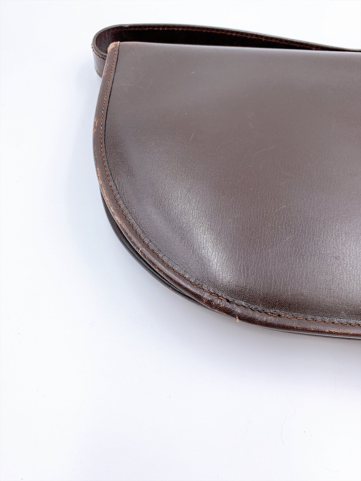 Gucci Vintage Brown Leather Shoulder Bag with Interlocking G Clasp