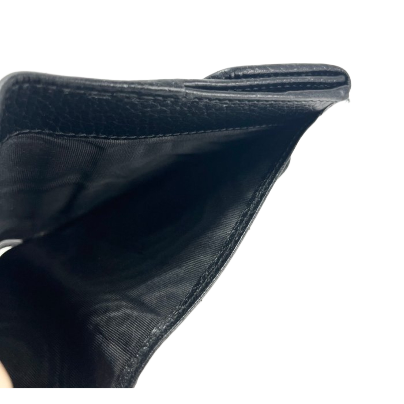 Portefeuille en cuir noir Gucci à deux volets