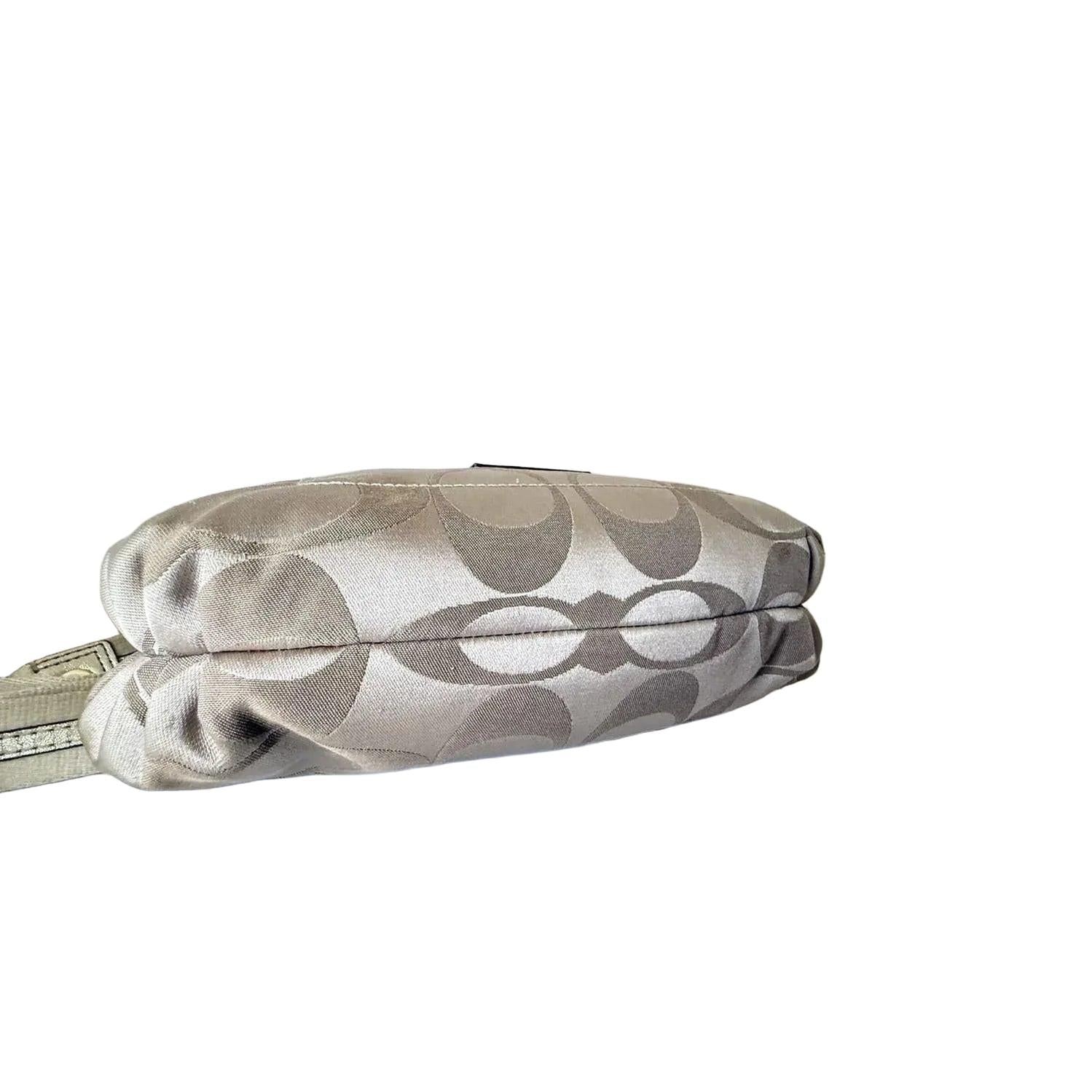 Coach Poppy Daisy Crossbody Bag - VeeLuxeCollectives