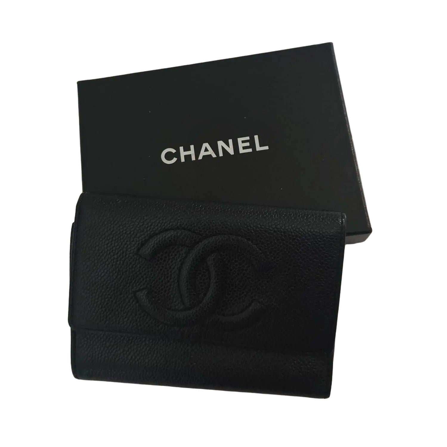 Chanel Black Caviar Leather Bifold Wallet in Good Pre-owned Condition - VeeLuxeCollectives