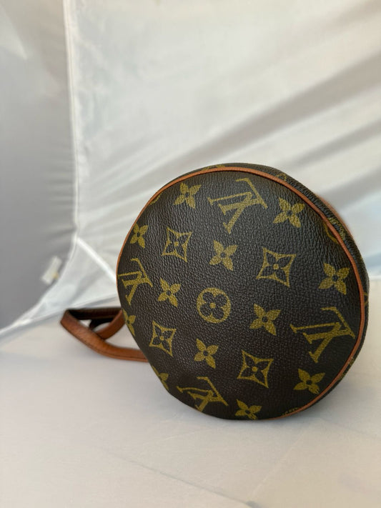 LV Papillon 26, vachetta leather strap detail