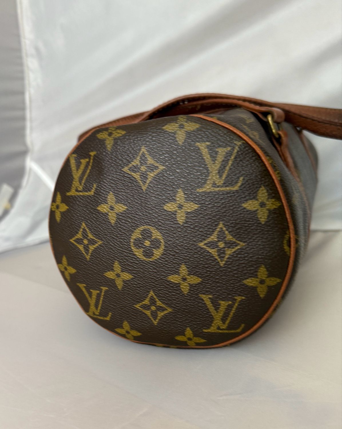 LV Papillon 26, interior view