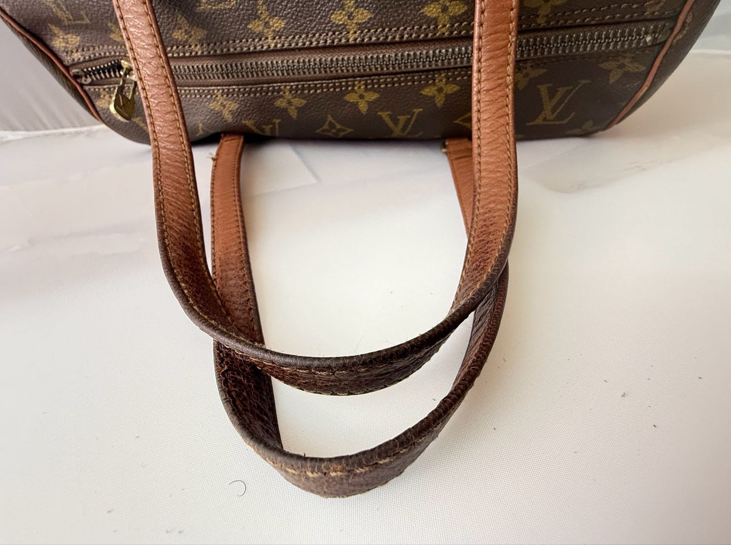 LV Papillon 26, condition close-up view 1