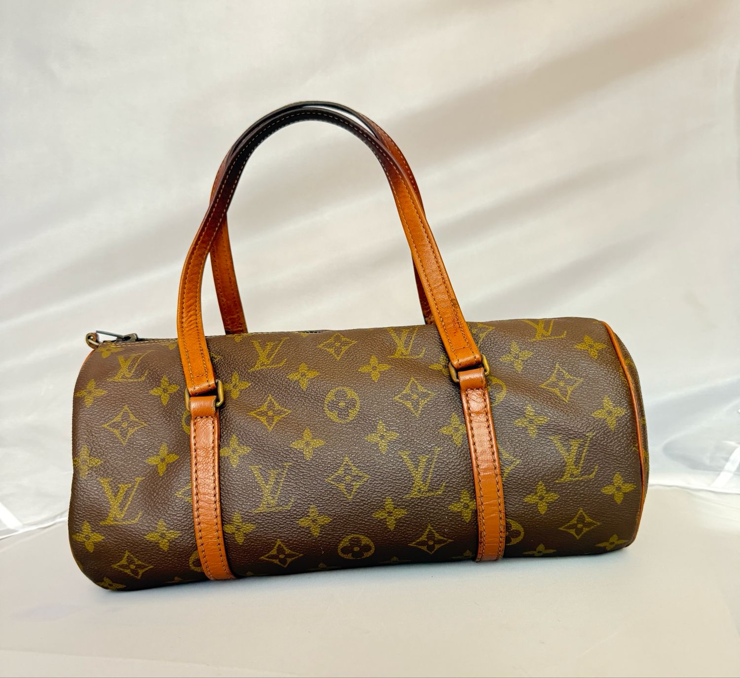 LV Papillon 30 vintage, additional detail view