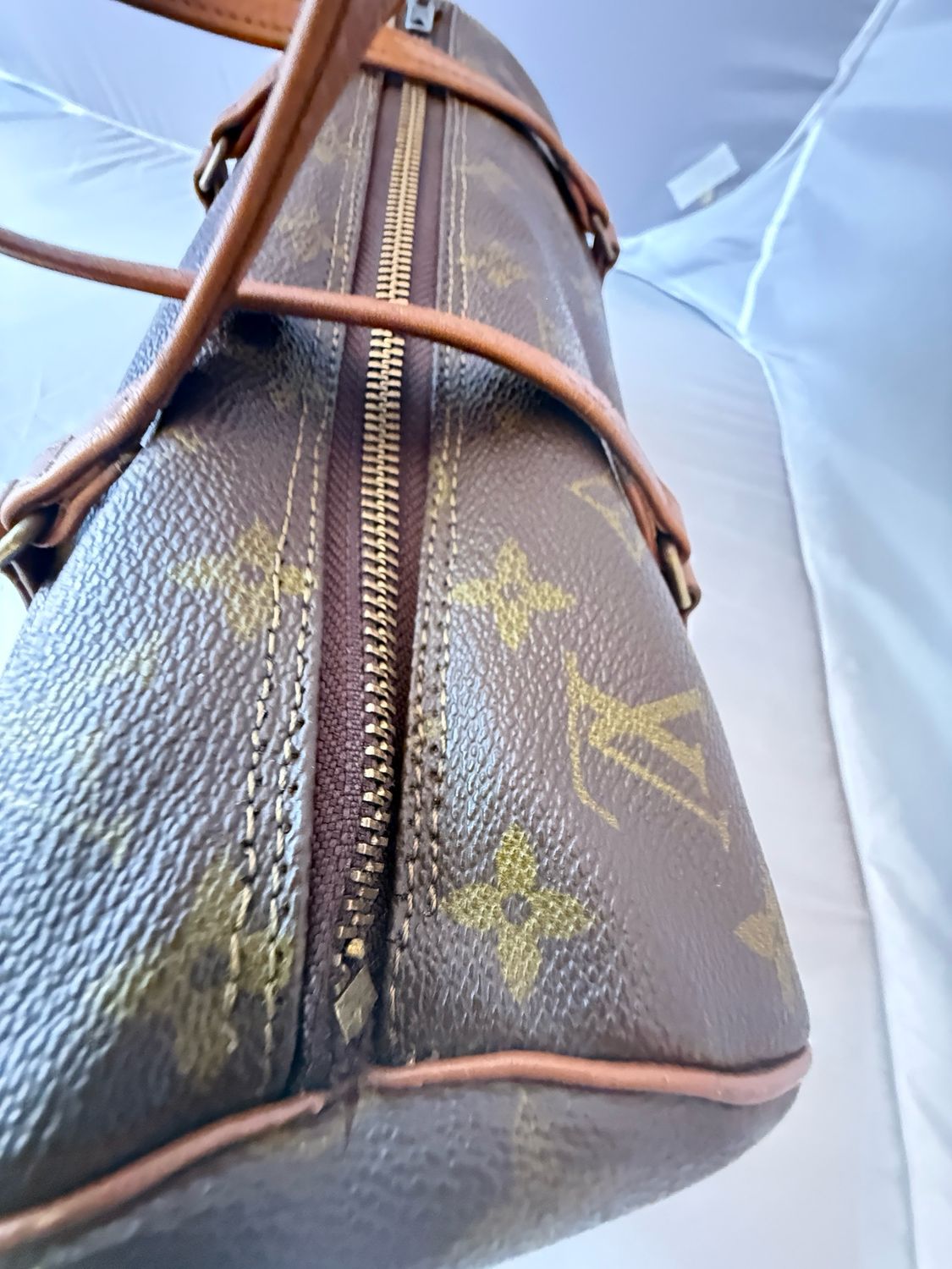 LV Papillon 30 vintage, additional angle view 2
