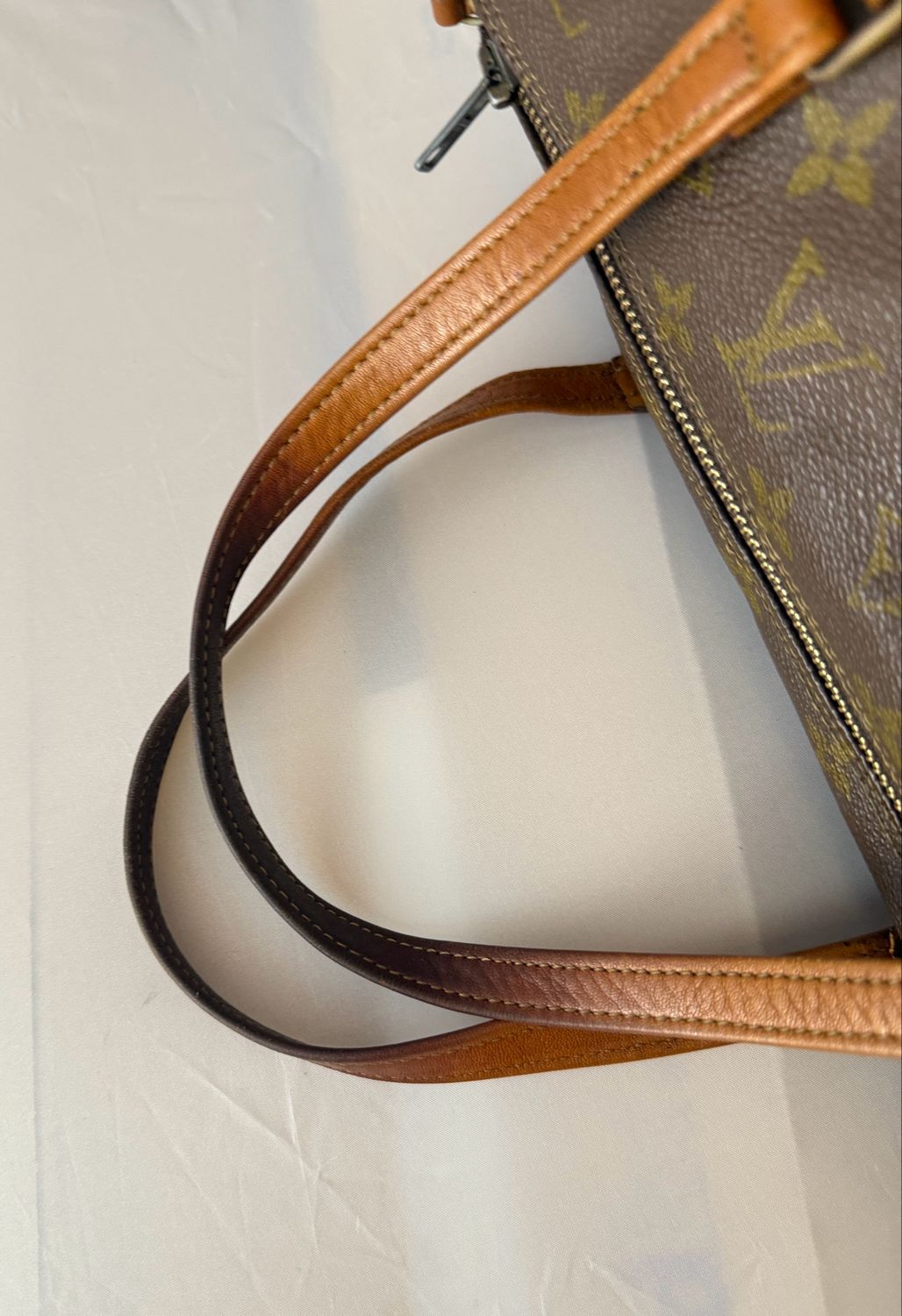 LV Papillon 30 vintage, base detail