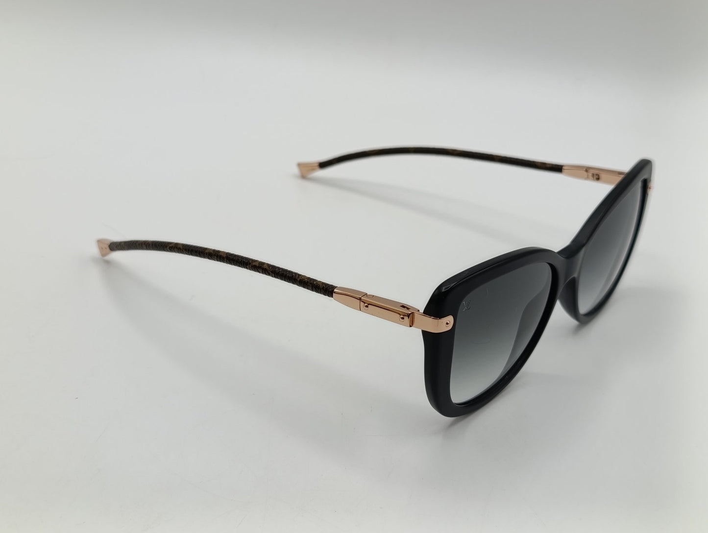 Louis Vuitton Charlotte Monogram Sunglasses Z0781W Black Designer Shades