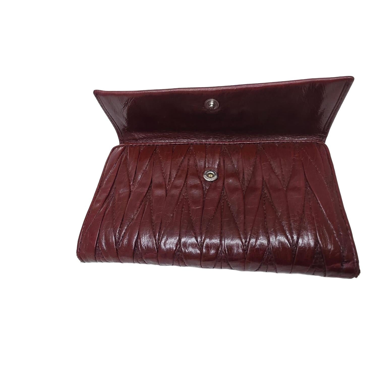 https://d2j6dbq0eux0bg.cloudfront.net/images/80136502/products/786129828/5589100420.jpg