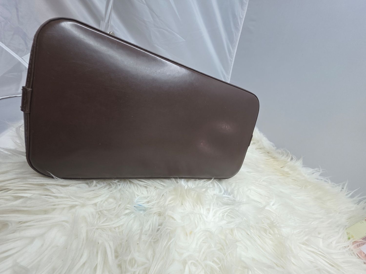 LV Alma PM, condition close-up view 6