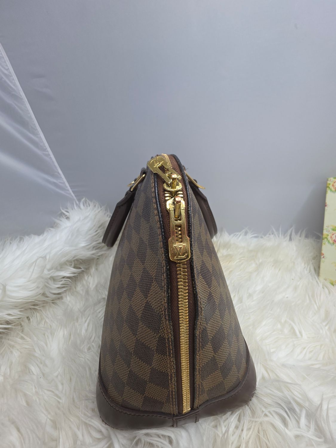 LV Alma PM, overall condition view