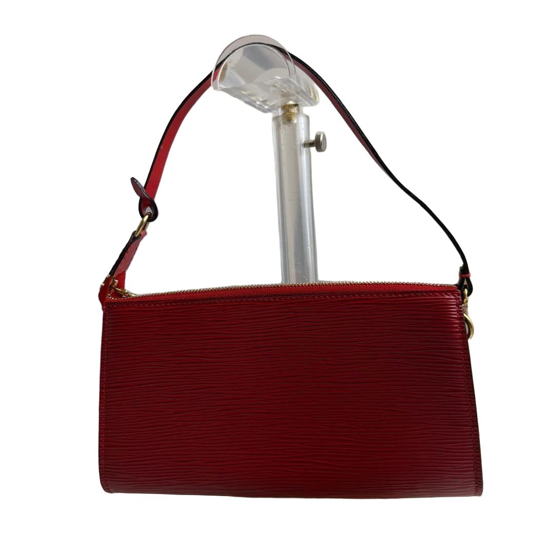https://d2j6dbq0eux0bg.cloudfront.net/images/80136502/products/786030040/5601685554.jpg