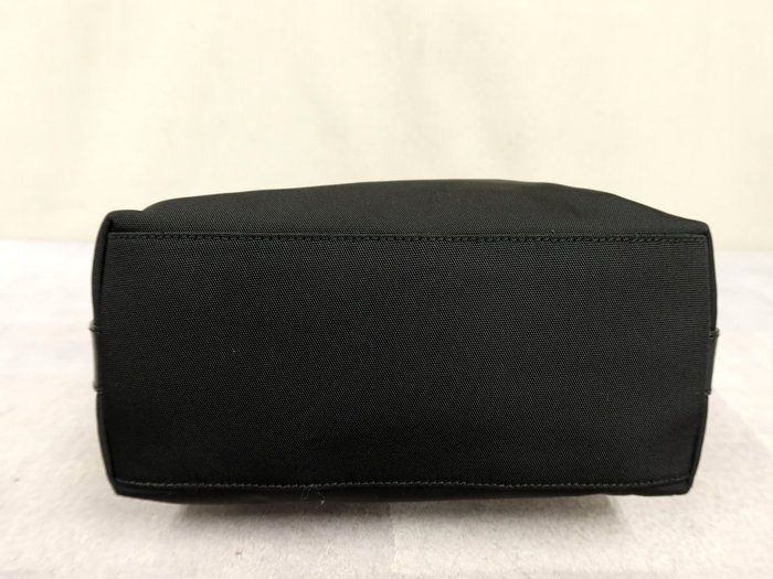 Gucci Black Nylon and Leather Shoulder Bag