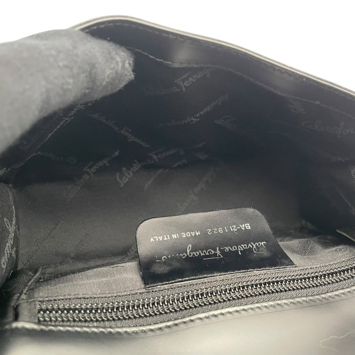 Salvatore Ferragamo Vara Bow Leather Mini Handbag in Black