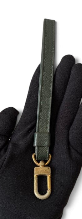 Louis Vuitton Baikal Taiga Vintage Clutch Bag – Green