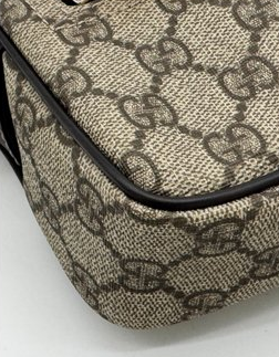 Gucci GG Supreme Front-Zip Crossbody Bag – Beige & Brown