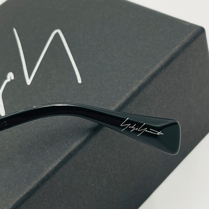 Yohji Yamamoto YY7009 Designer Sunglasses – Black, Unisex