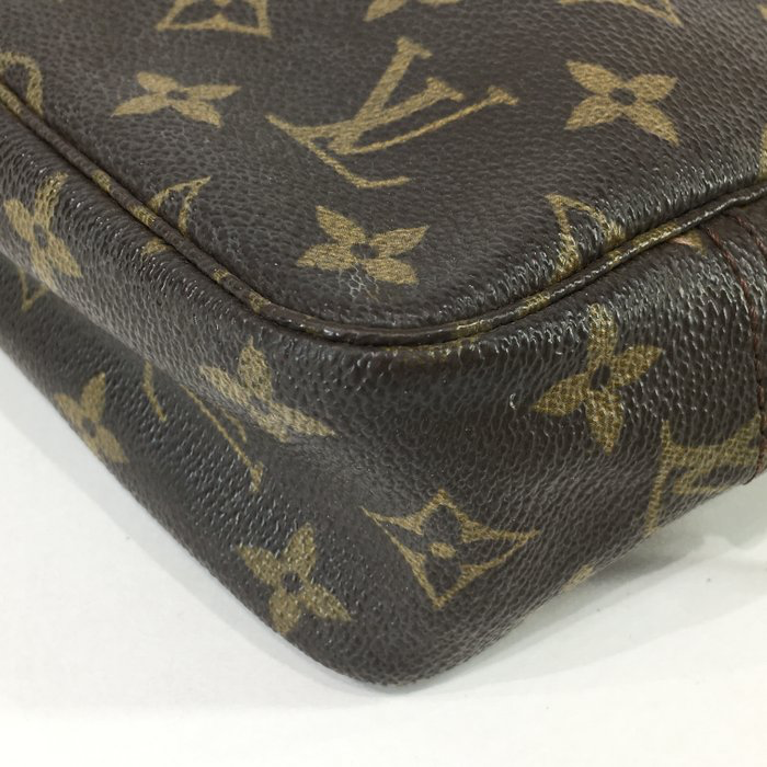 Louis Vuitton Monogram Trousse Toilette 23 – Vintage Cosmetic Pouch
