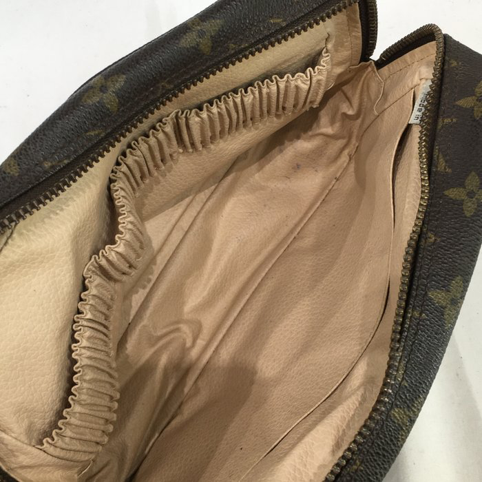 Louis Vuitton Monogram Trousse Toilette 23 – Vintage Cosmetic Pouch