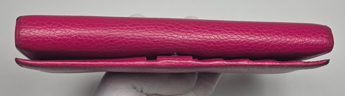 Gucci Pink Leather Long Bifold Wallet