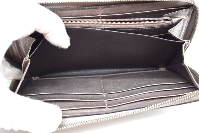Gucci Long Bifold Wallet grey