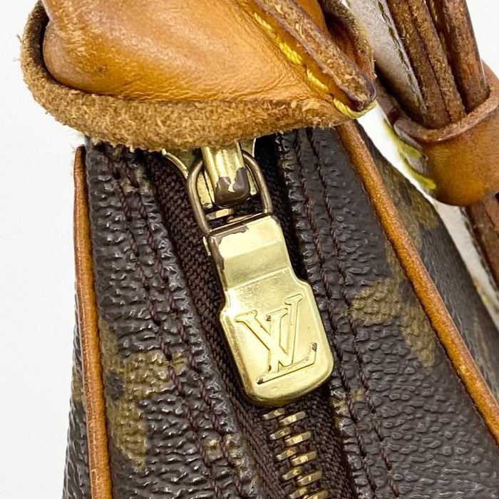 Louis Vuitton Boulogne Monogram Shoulder Bag – Brown Canvas