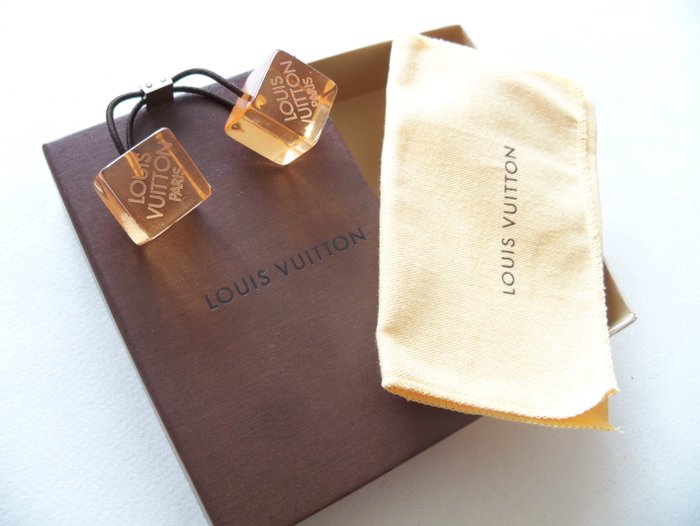 Louis Vuitton Hair Cubes –  Accessories Set