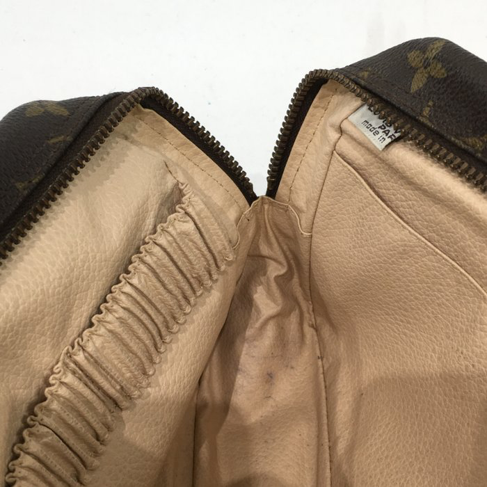 Louis Vuitton Monogram Trousse Toilette 23 – Vintage Cosmetic Pouch